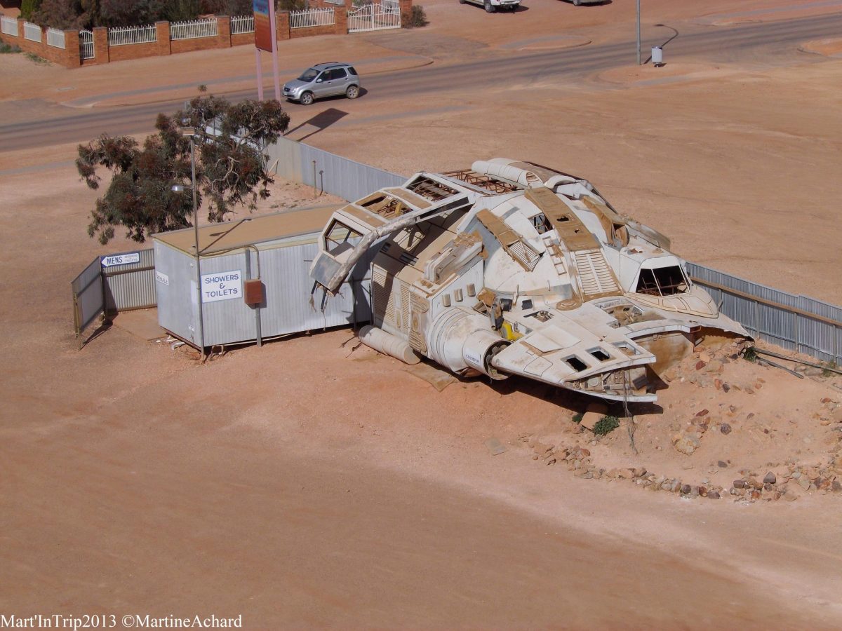 foreuse qui ressemble à un vaisseau spacial